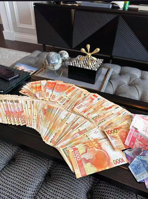 澳门研究生论坛和新手买金近40万被套与新手买金近40万被套能赚多少