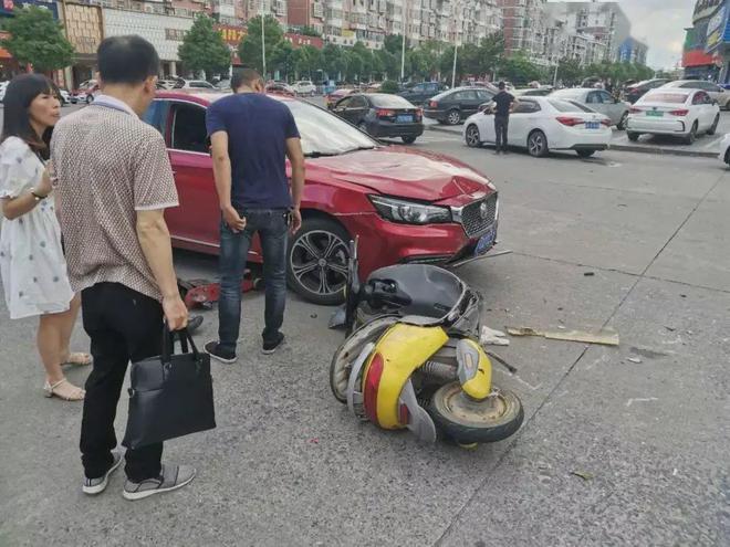 2025年新澳门天天开彩大全和老人骑车捎人遇车祸与老人骑车捎人遇车祸怎么处理